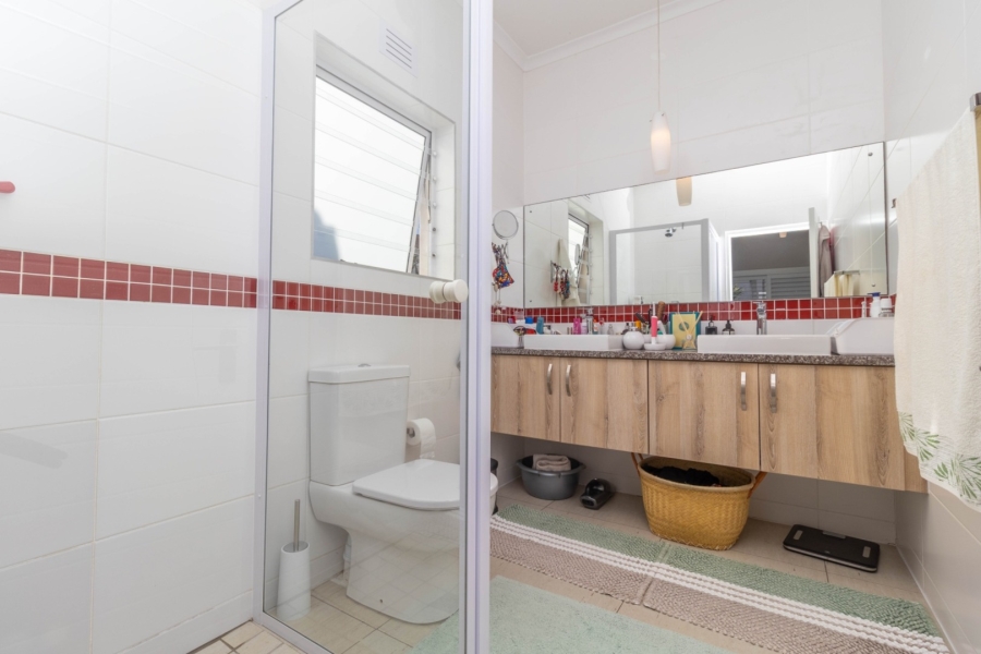 3 Bedroom Property for Sale in Sunningdale Western Cape
